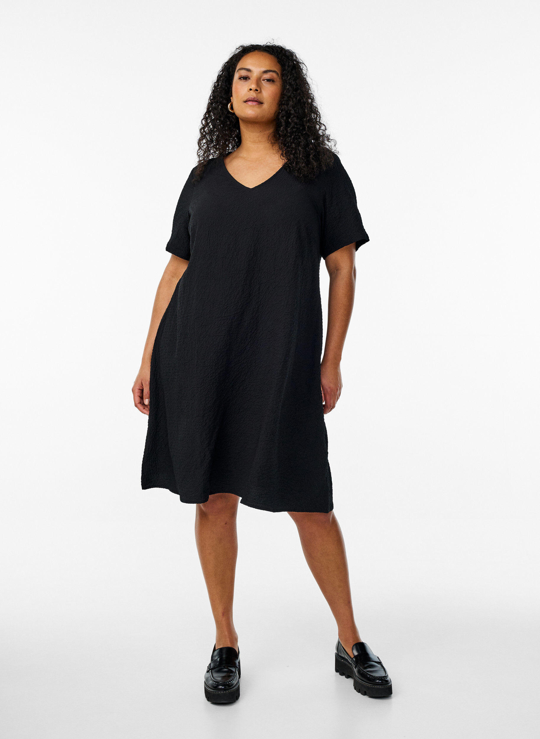 Zizzifashion FLASH - Short-sleeved dress with a V-neck, Black, Model image number 1