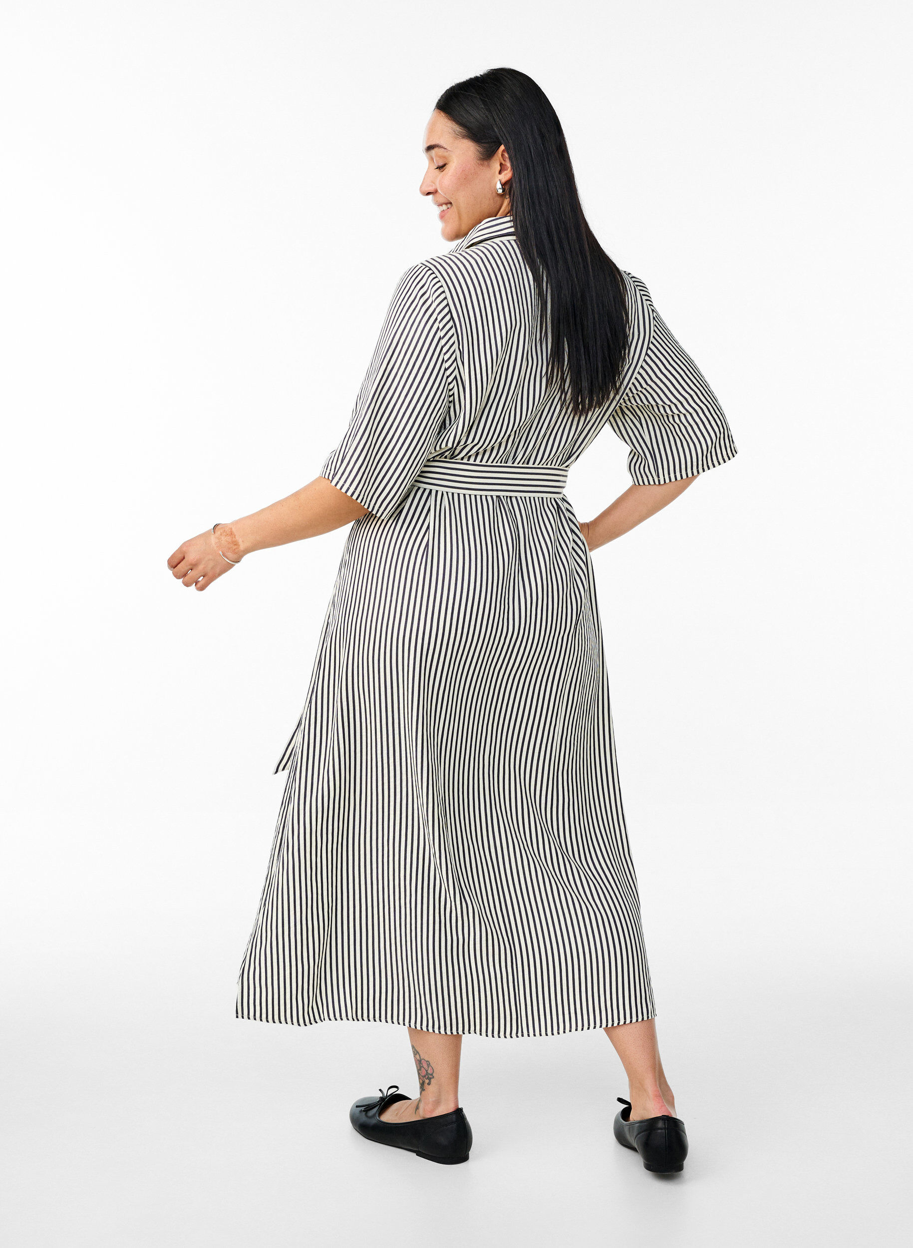 Zizzifashion Ankle-length shirt dress with tie belt and stripes, Black, Model image number 1