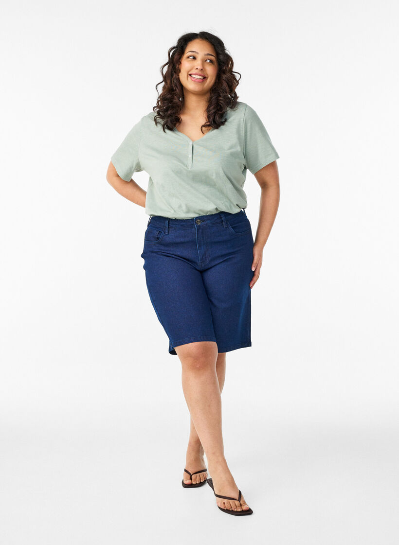 T-shirt with button detail, Green, Model image number 1