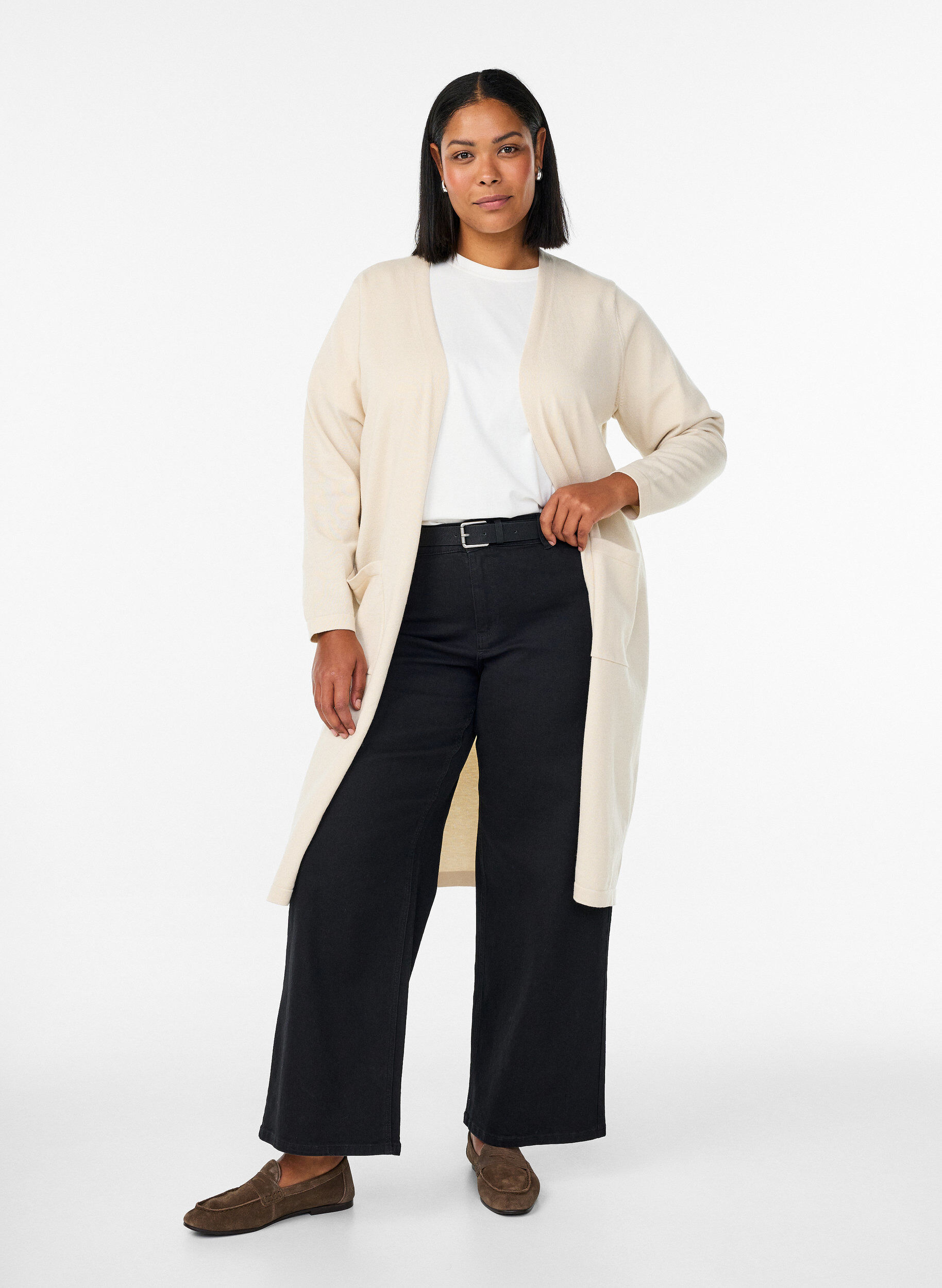 FLASH - Long, open cardigan with pockets, Beige, Model