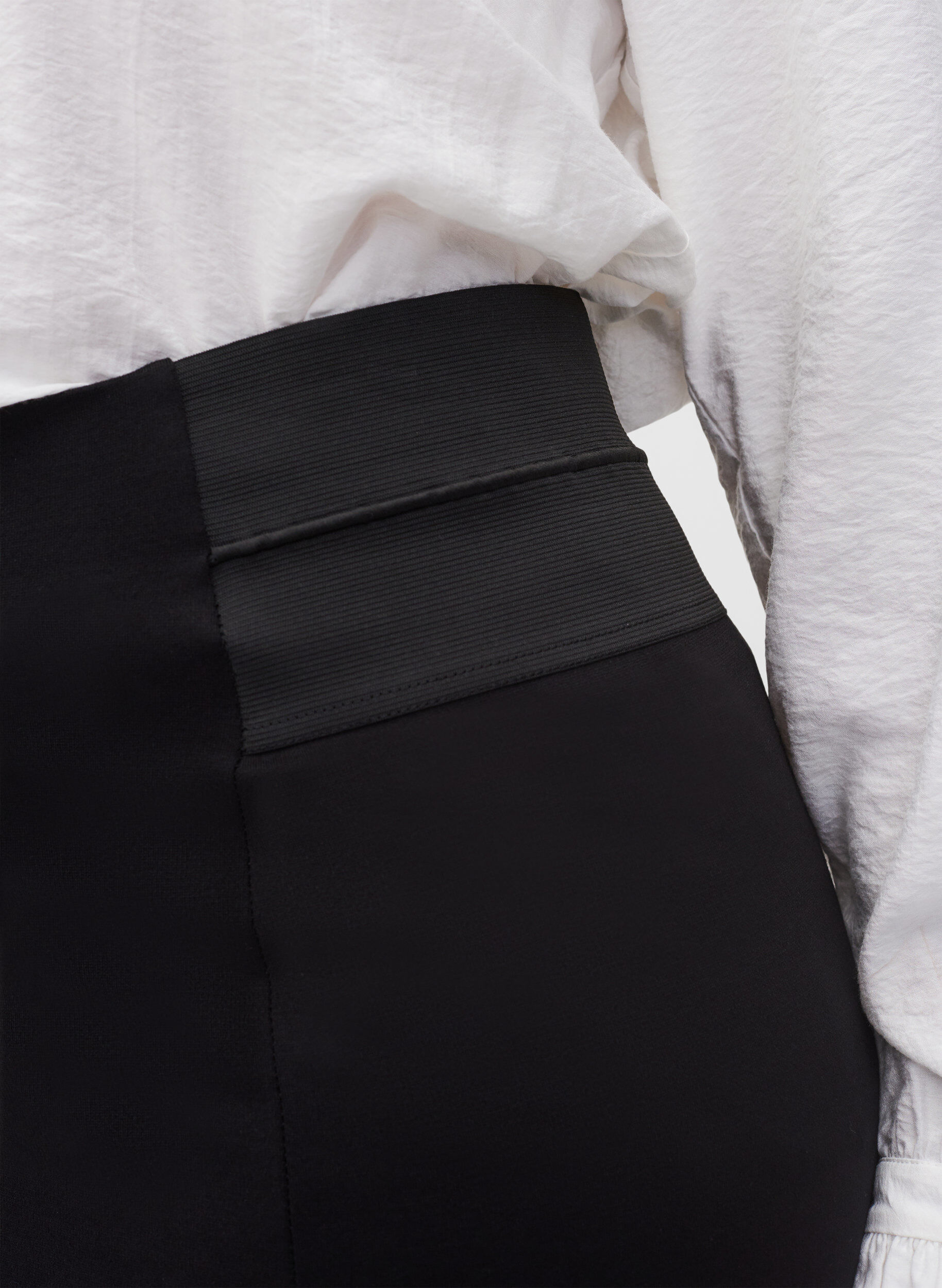 ZizzifashionClose-fitting skirt with elasticated waist, Black, Model image number 3