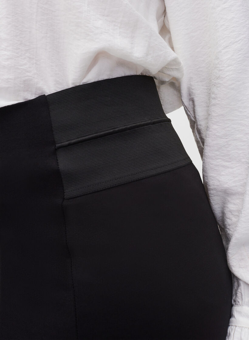 Close-fitting skirt with elasticated waist, Black, Model image number 3