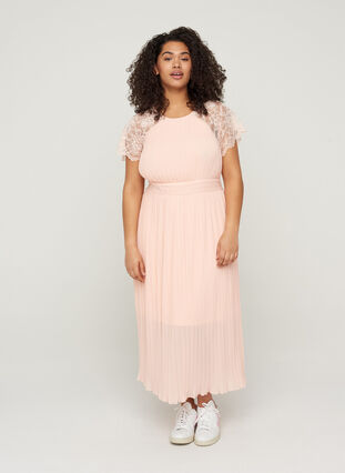Short-sleeved pleated dress with lace and smock detail, Rose Smoke, Model image number 3