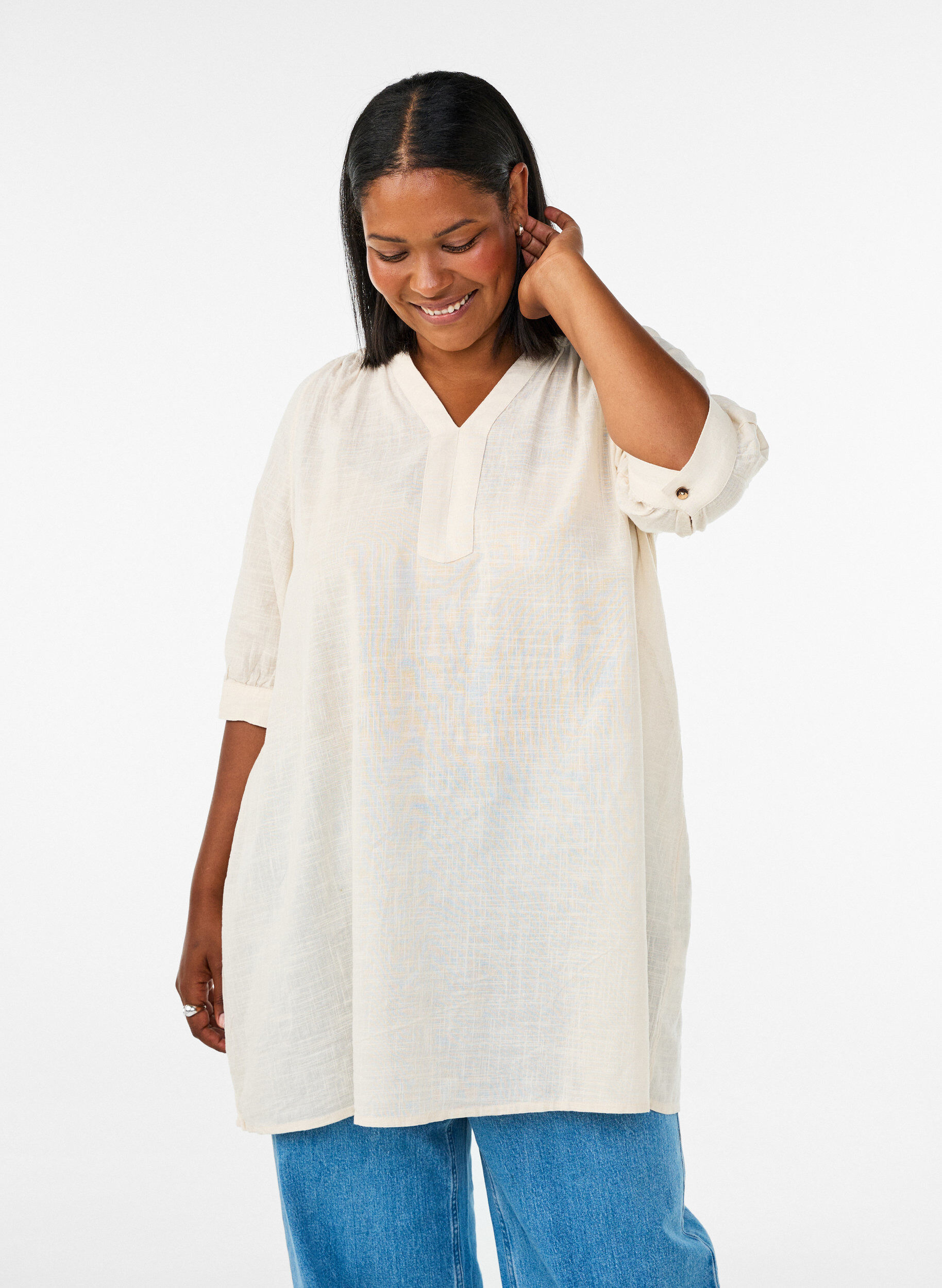 Cotton tunic with V-neck, Vanilla, Model