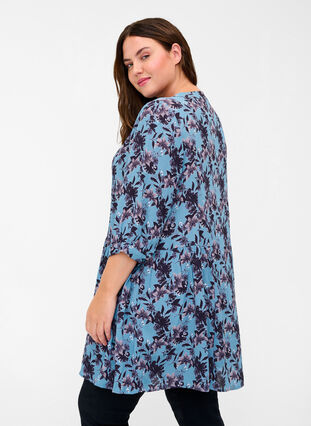 Viscose tunic with 3/4 sleeves and floral print, Blue w. Flower AOP, Model image number 1