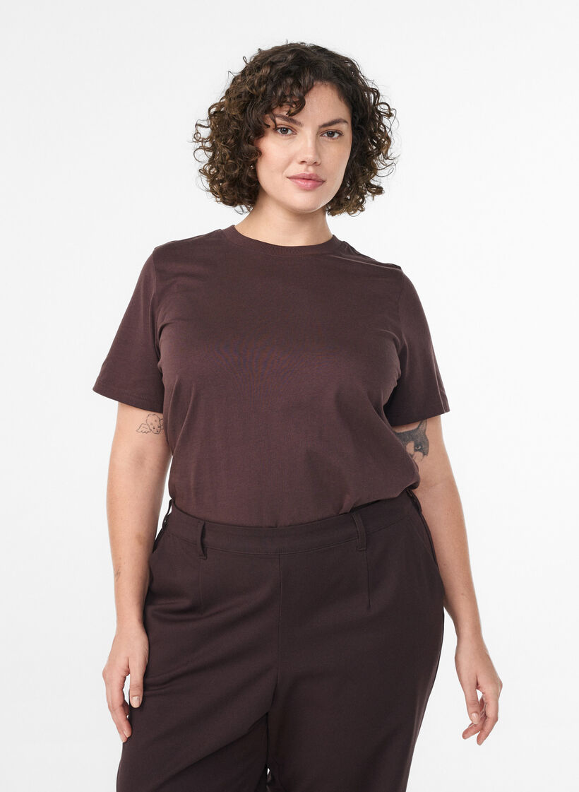 Basic cotton T-shirt with round neck, Brown, Model image number 0