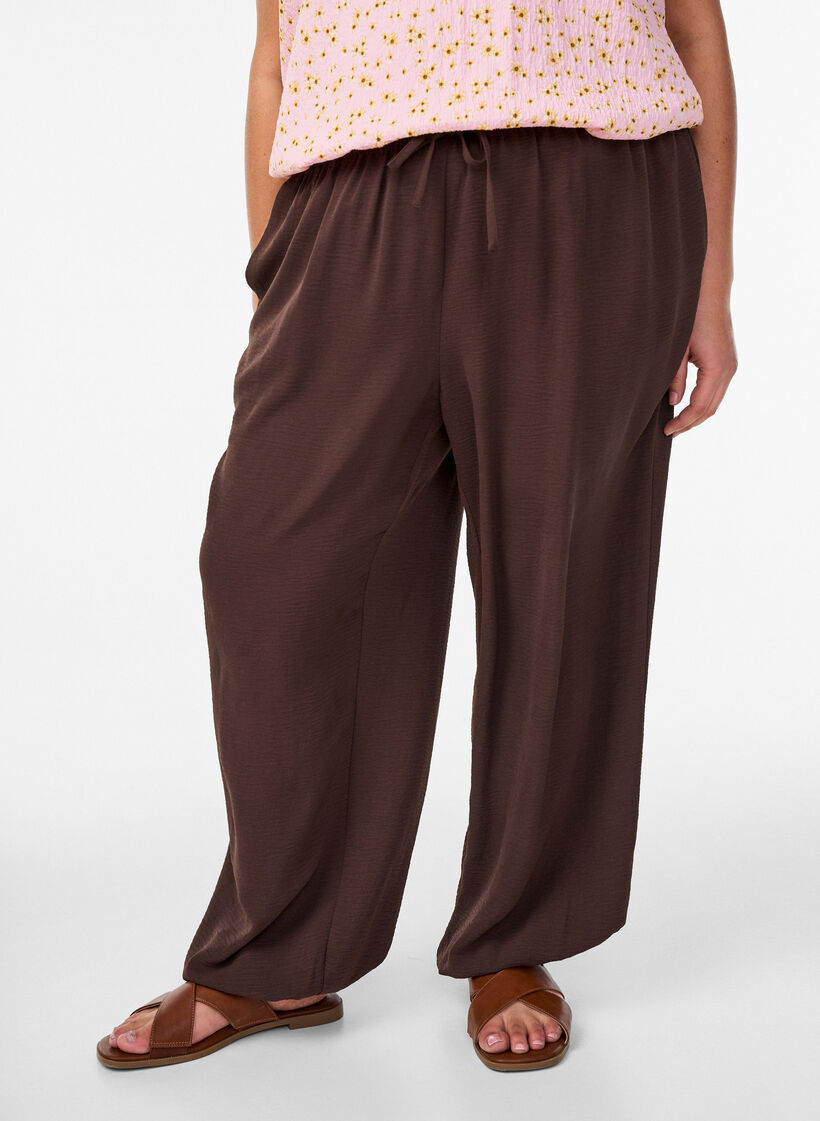 High-waisted balloon trousers, Brown, Model image number 2