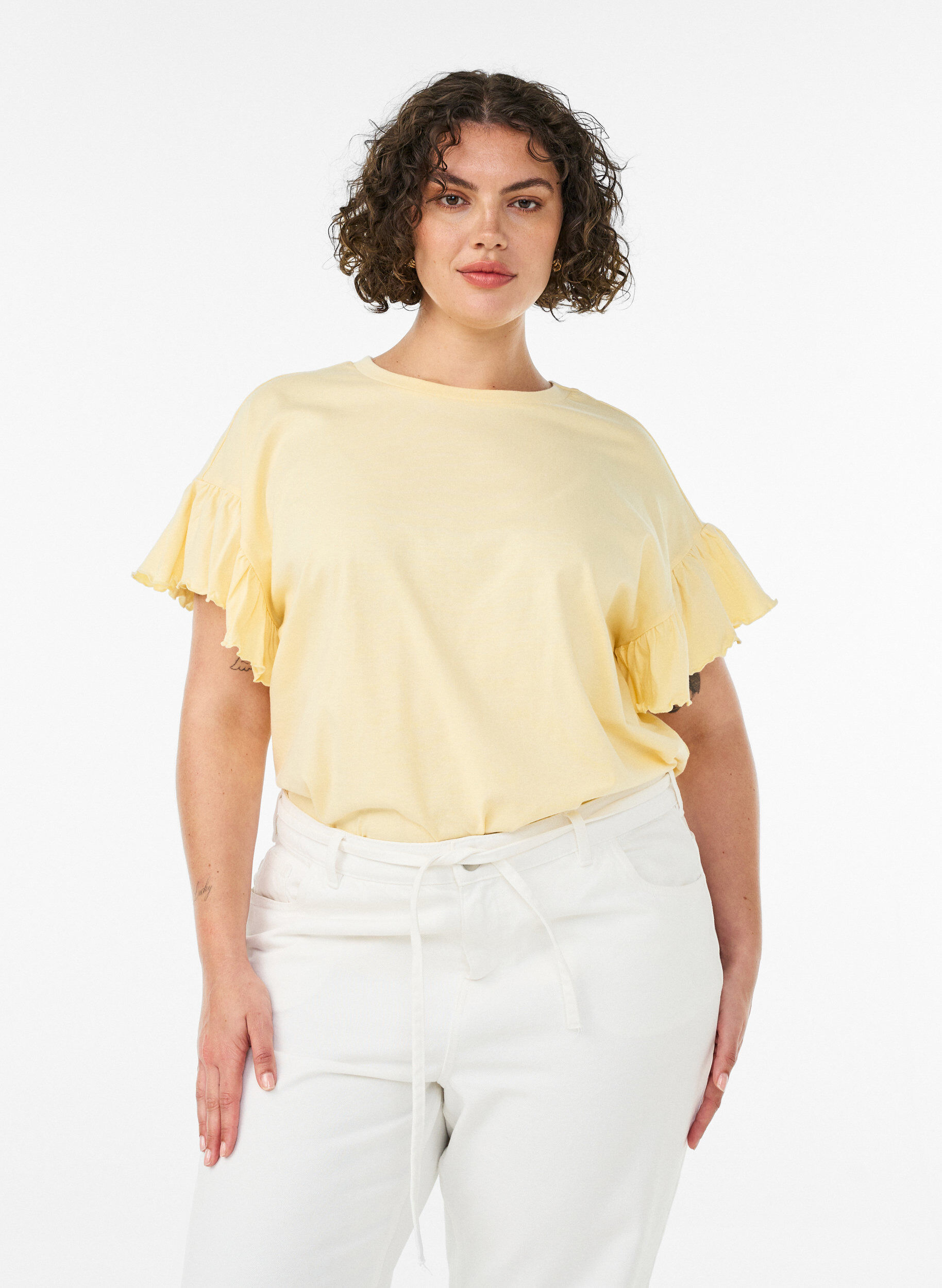 Organic cotton T-shirt with ruffle sleeves, Yellow, Model