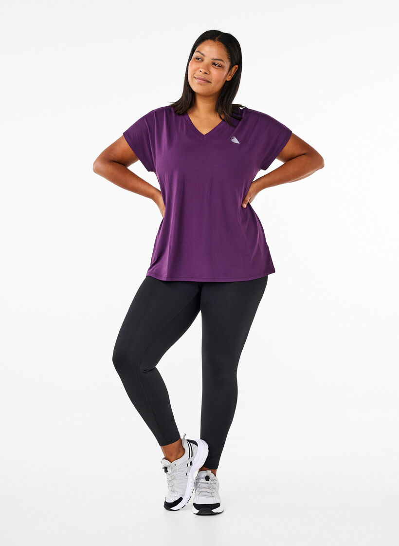 Loose training t-shirt with v-neck, Purple, Model image number 1