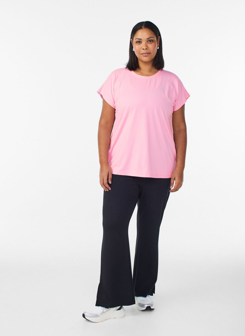 Solid-coloured training T-shirt, Pink, Model image number 1