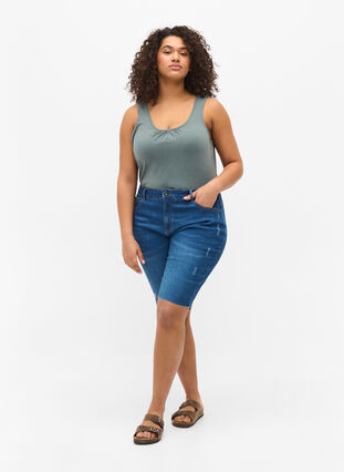 Denim shorts with pockets and a raw-cut hem, Blue denim, Model image number 3