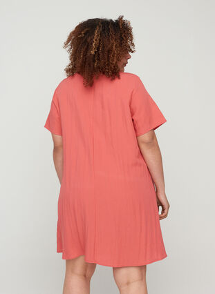Short-sleeved viscose dress with pockets, Faded Rose, Model image number 1