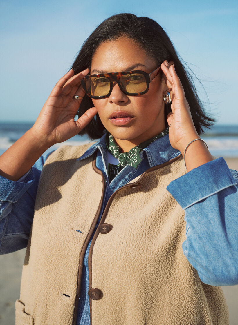 Teddy fleece vest with contrast trims, Beige, Image image number 0