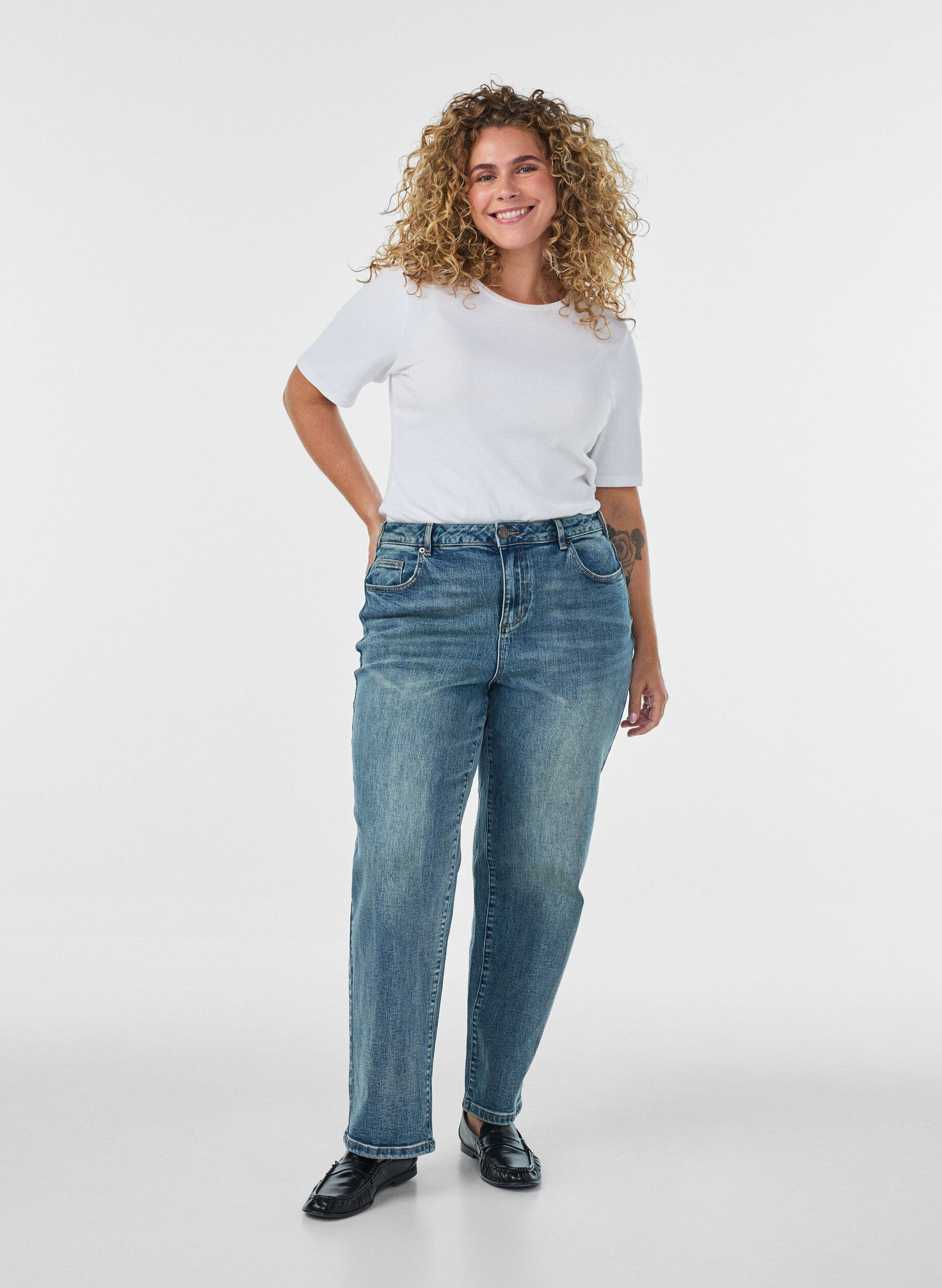 ZizzifashionKiana straight fit jeans with a lightly distressed look, Blue, Model image number 0