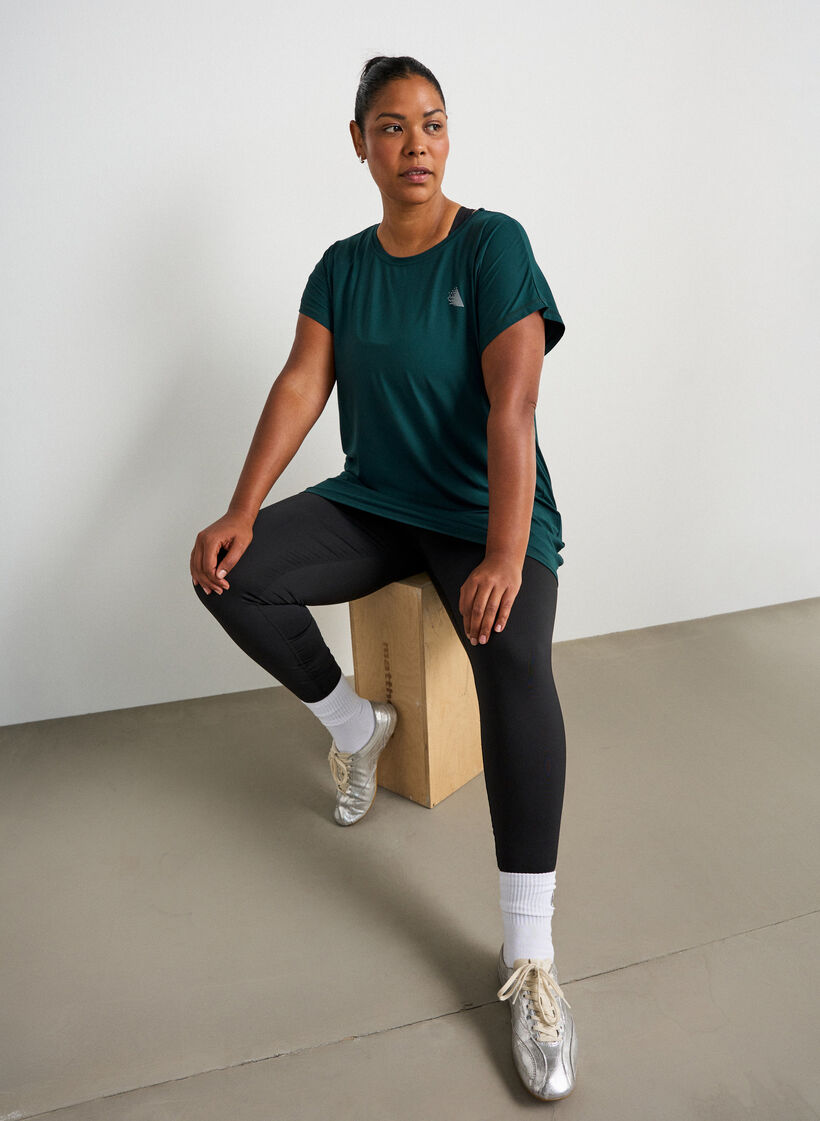 Long training t-shirt, Green, Model image number 3