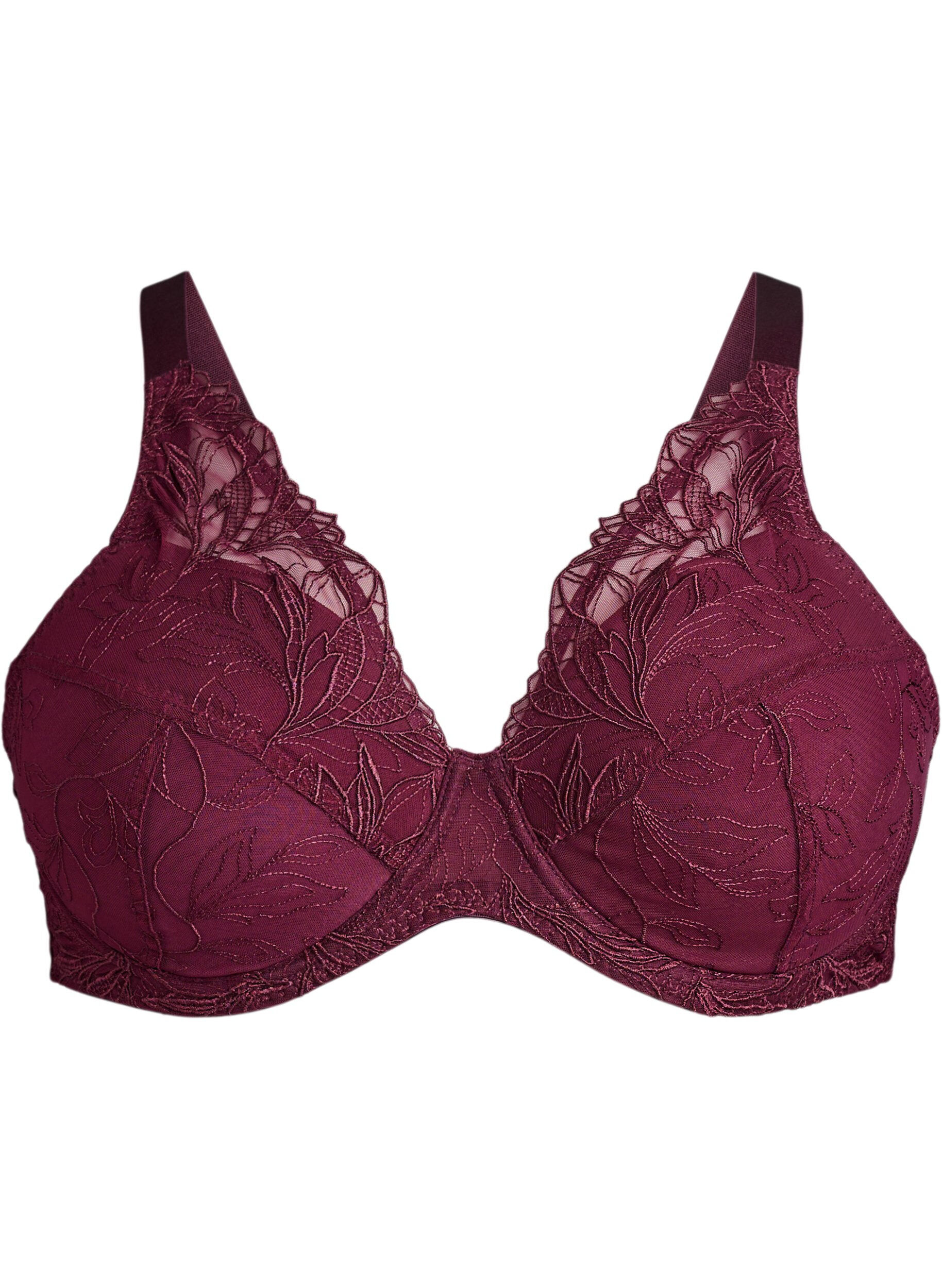 Padded lace bra with underwire
