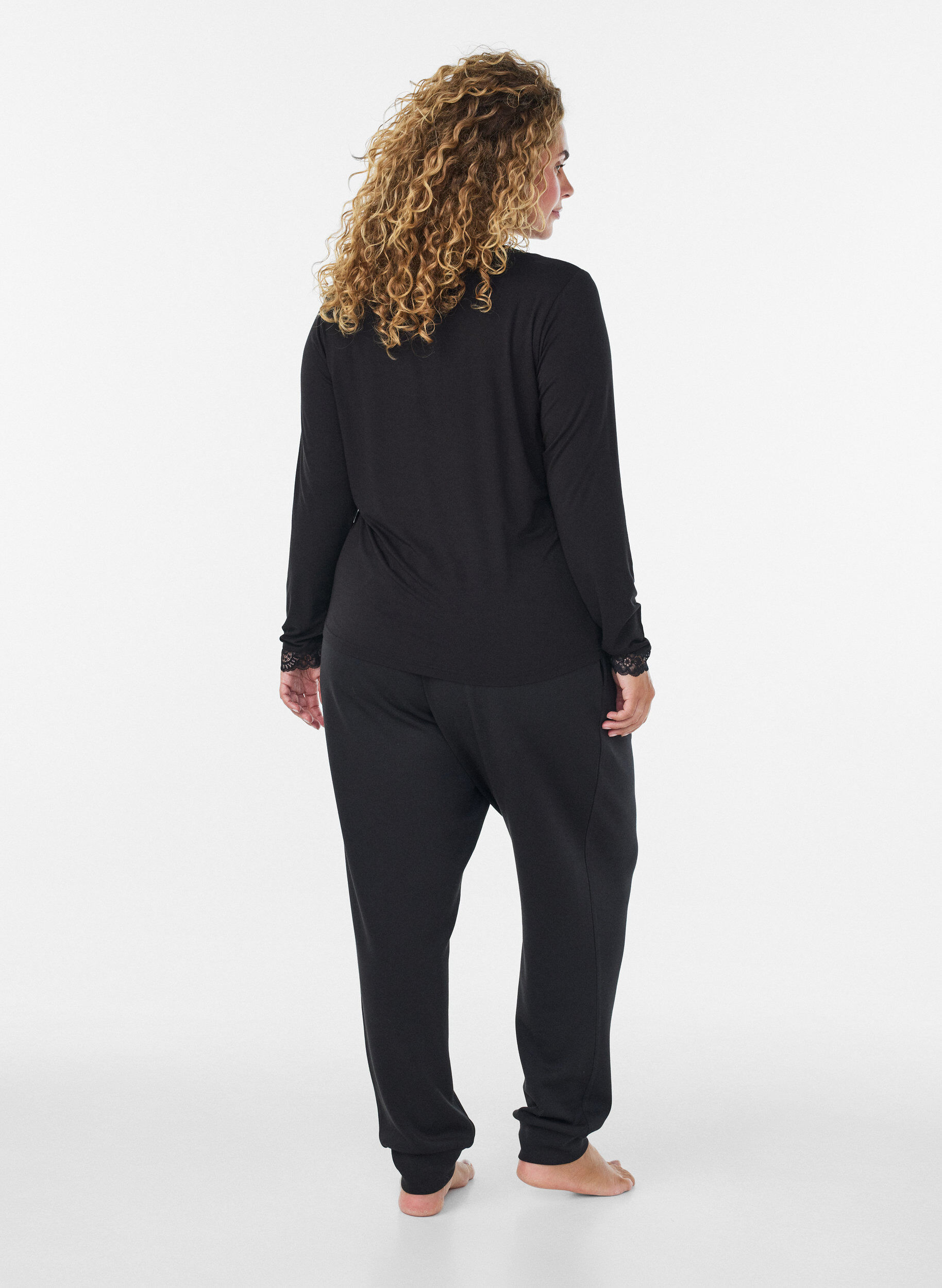 ZizzifashionViscose blouse with lace trim and V-neck, Black, Model image number 2