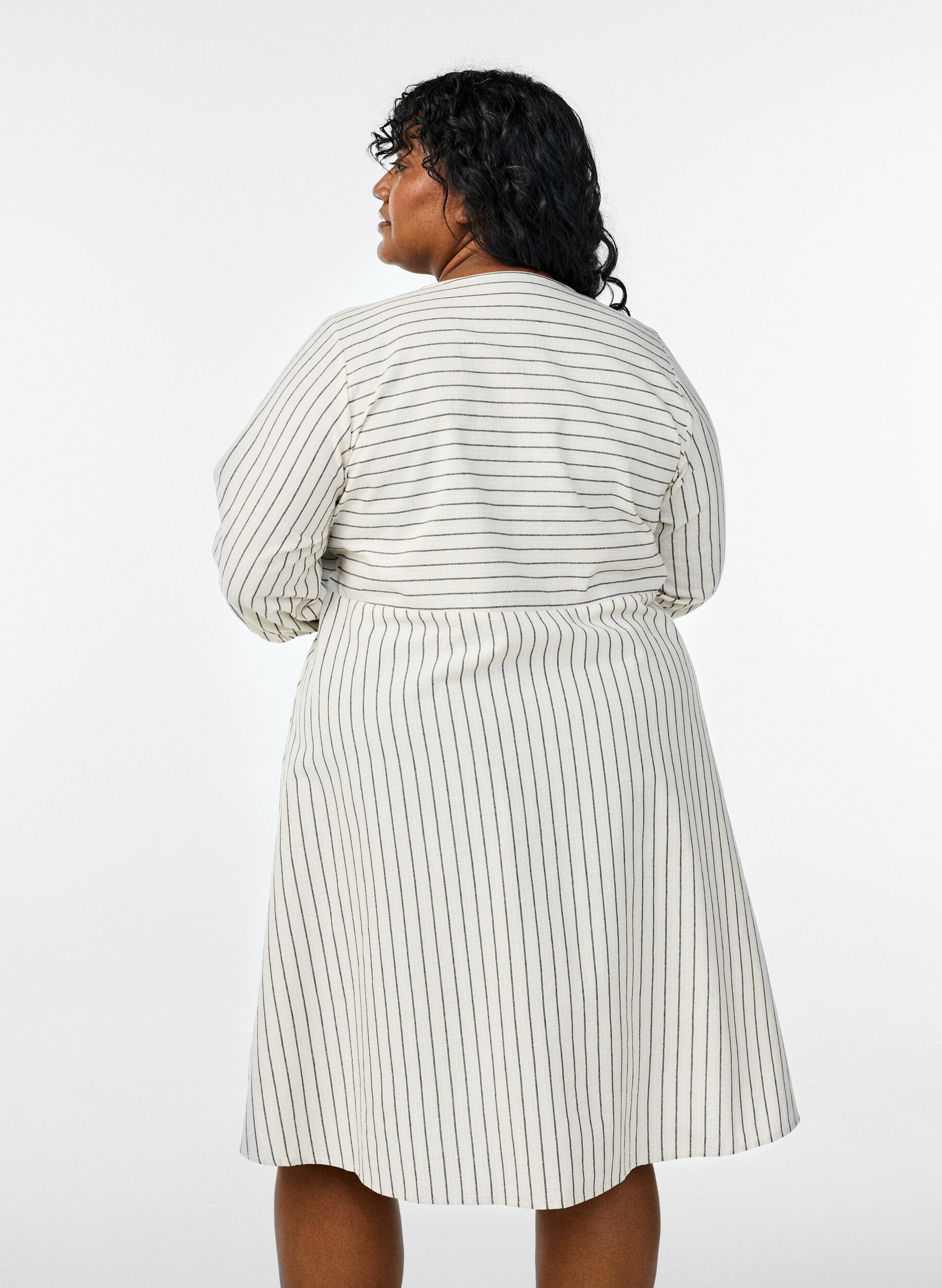 Zizzifashion Knee-length dress with stripes and 3/4 sleeves, Vanilla, Model image number 2
