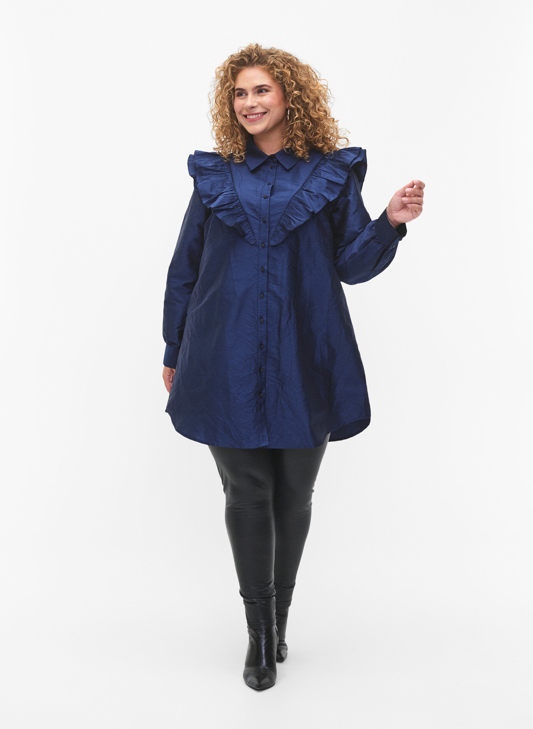 Zizzifashion Solid colored shirt with ruffle detail, Titan, Model image number 2