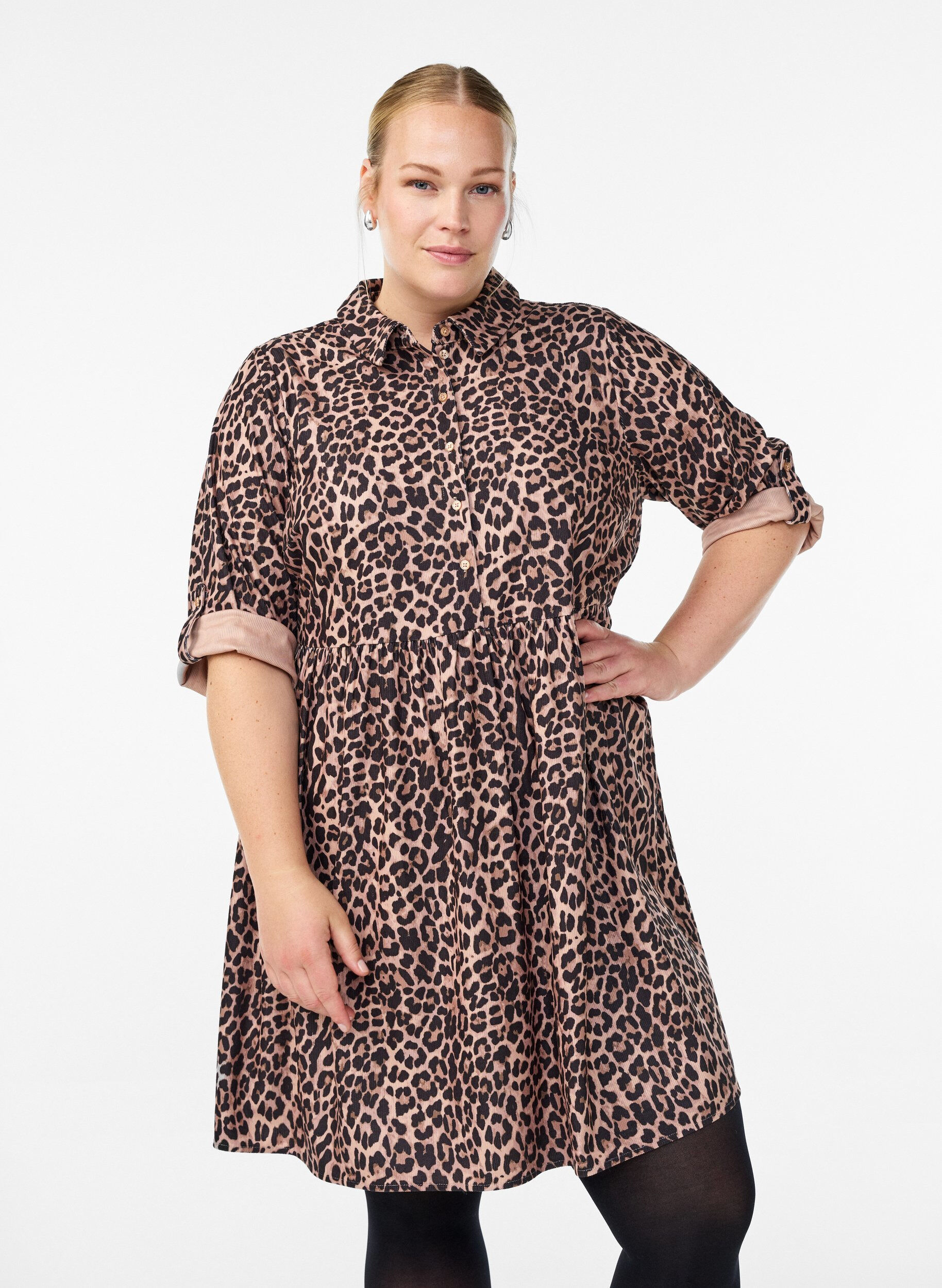 Velvet dress with leopard print, Brown, Model
