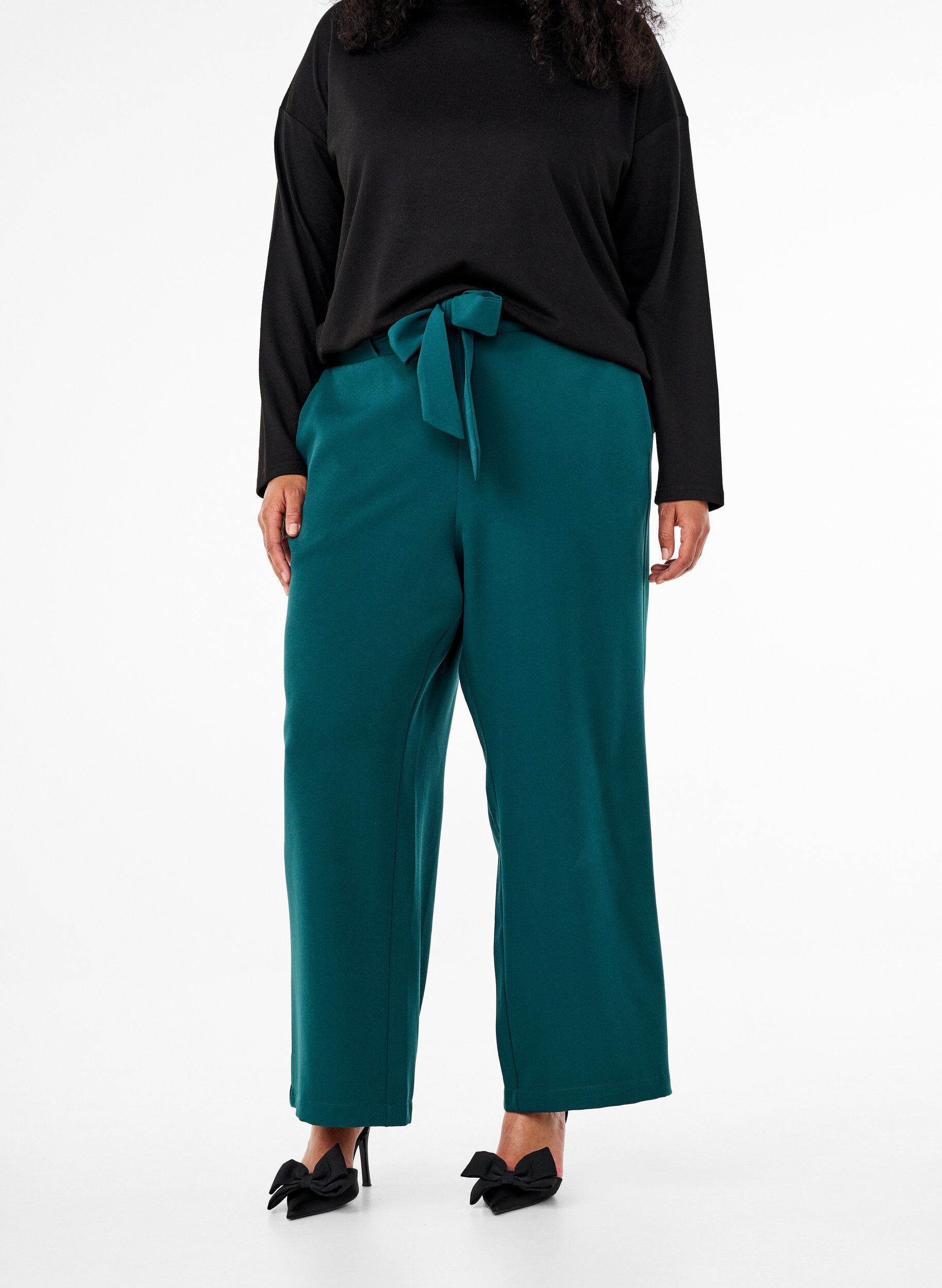 Zizzifashion Loose trousers with high waist and tie belt, Green, Model image number 2
