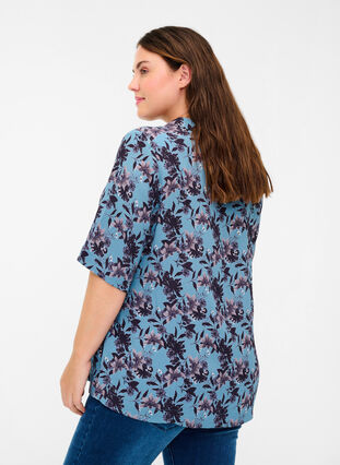 Floral viscose blouse with short sleeves and collar, Blue w. Flower AOP, Model image number 1