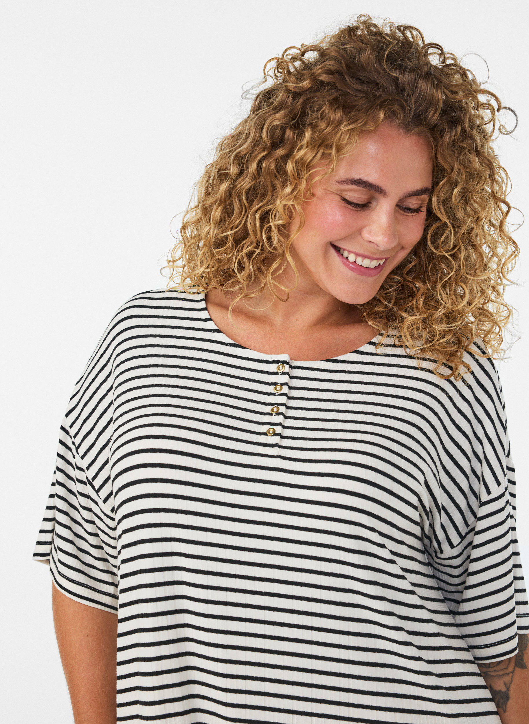 ZizzifashionStriped nightgown in viscose jersey, Vanilla, Model image number 3