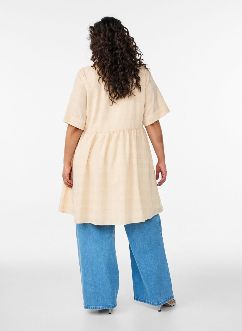 Short shirt dress with a checked texture and 1/2 sleeves, Yellow, Model image number 2