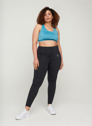 Cropped exercise tights with pocket, Black, Model image number 2
