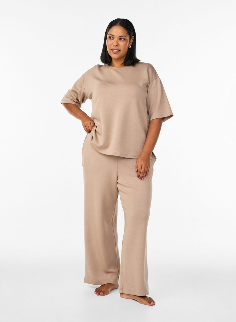 Loose T-shirt with half sleeves, Beige, Model image number 1