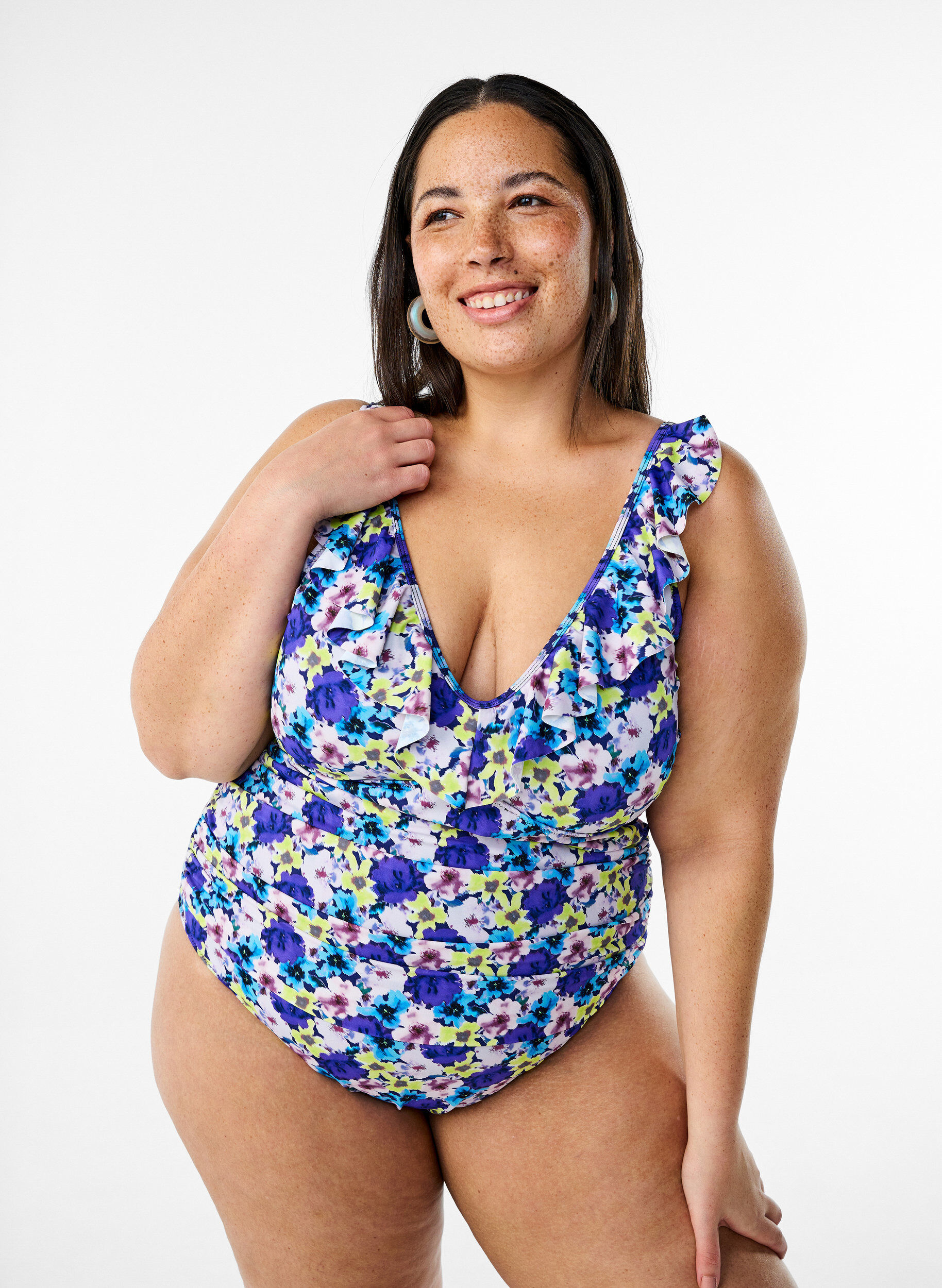 Floral swimsuit with ruffles and removable pads, Purple, Model