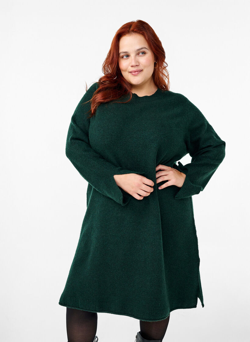 Knitted dress with a round neck and slit, Scarab Mel., Model image number 0