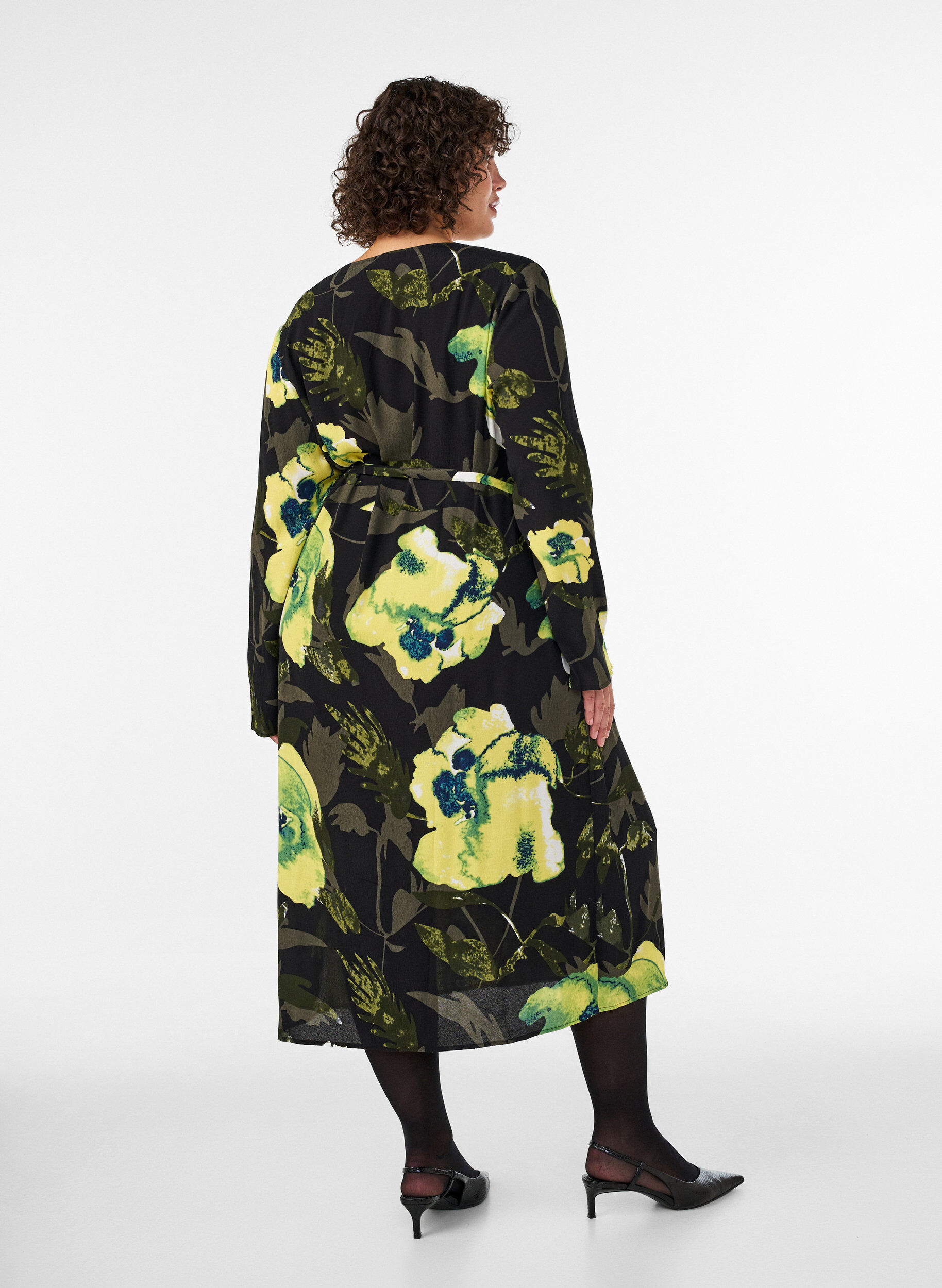 ZizzifashionFloral wrap dress in viscose with a tie belt, Black, Model image number 1