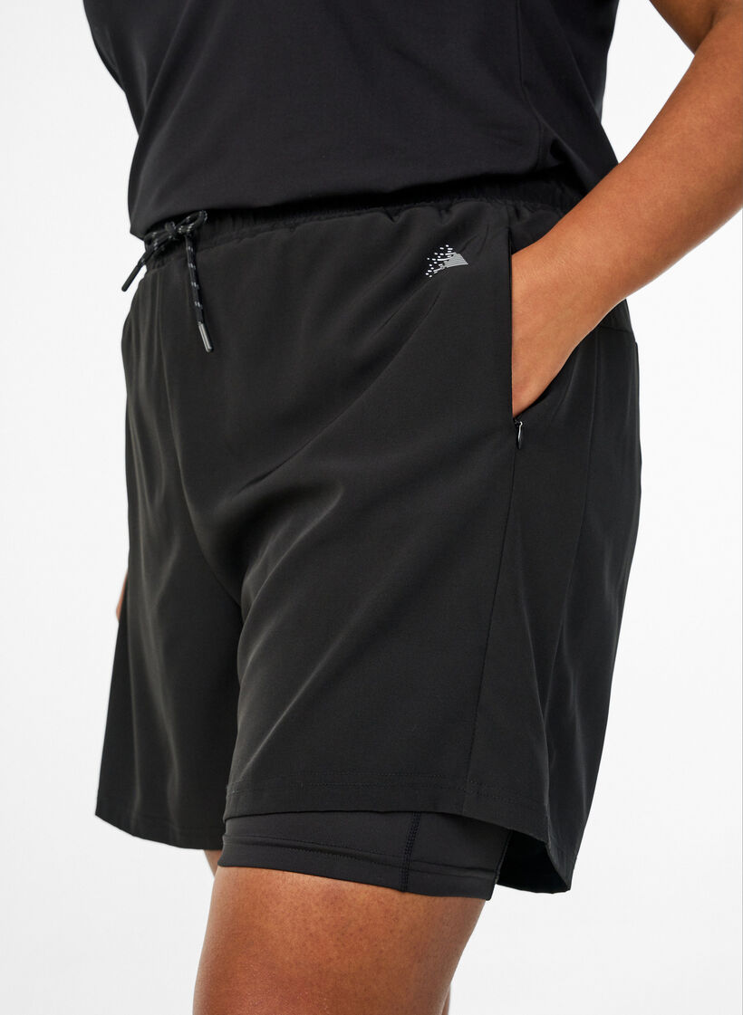 Training shorts with inner shorts and a phone pocket, Black, Model