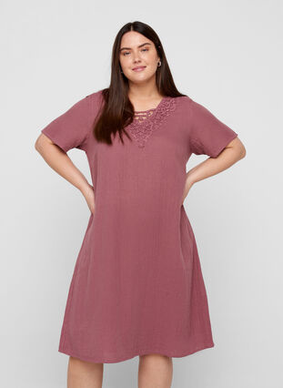 Short-sleeved cotton dress with embroidery, Rose Brown, Model image number 0