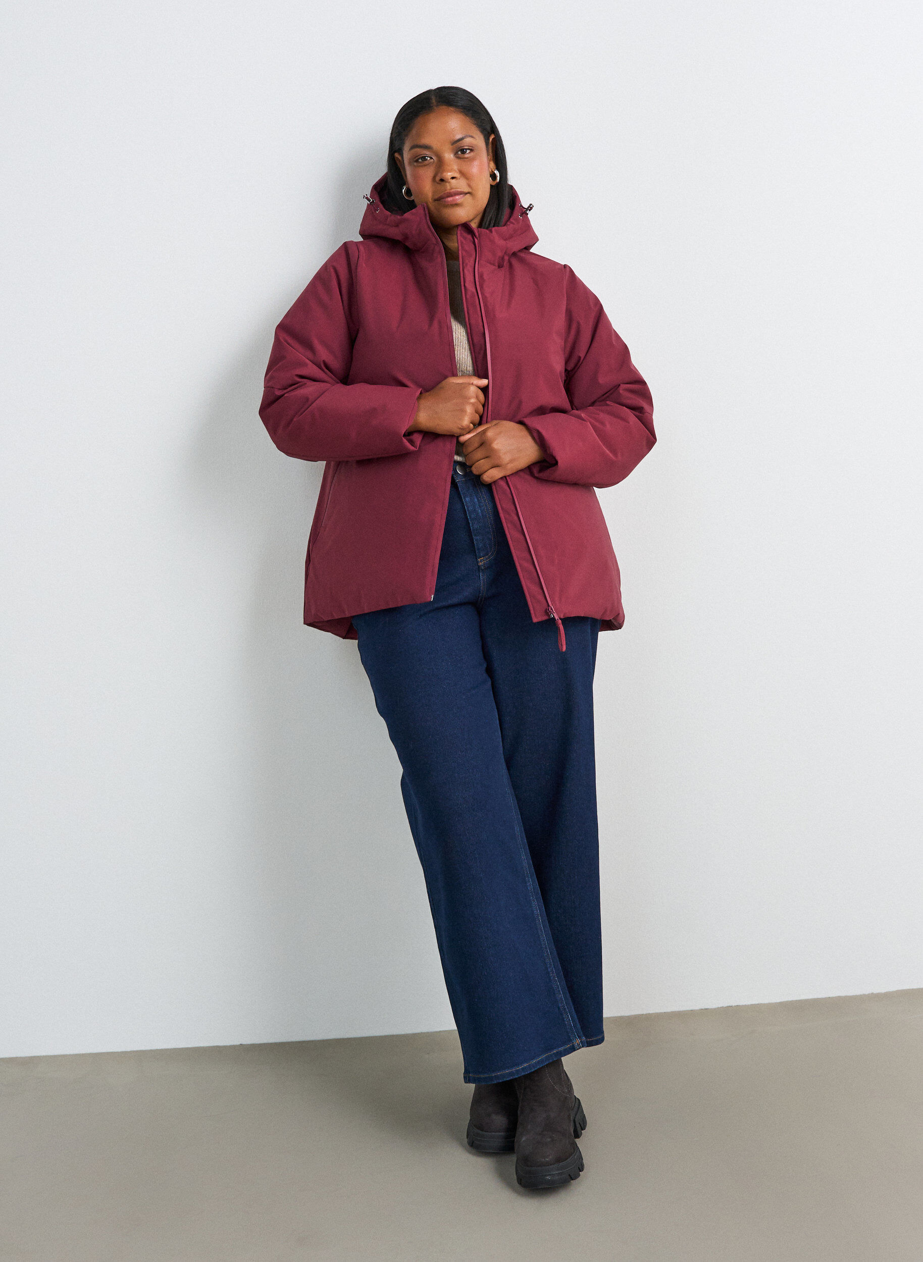 ZizzifashionWinter jacket with hood and adjustable waist, Red, Model image number 1