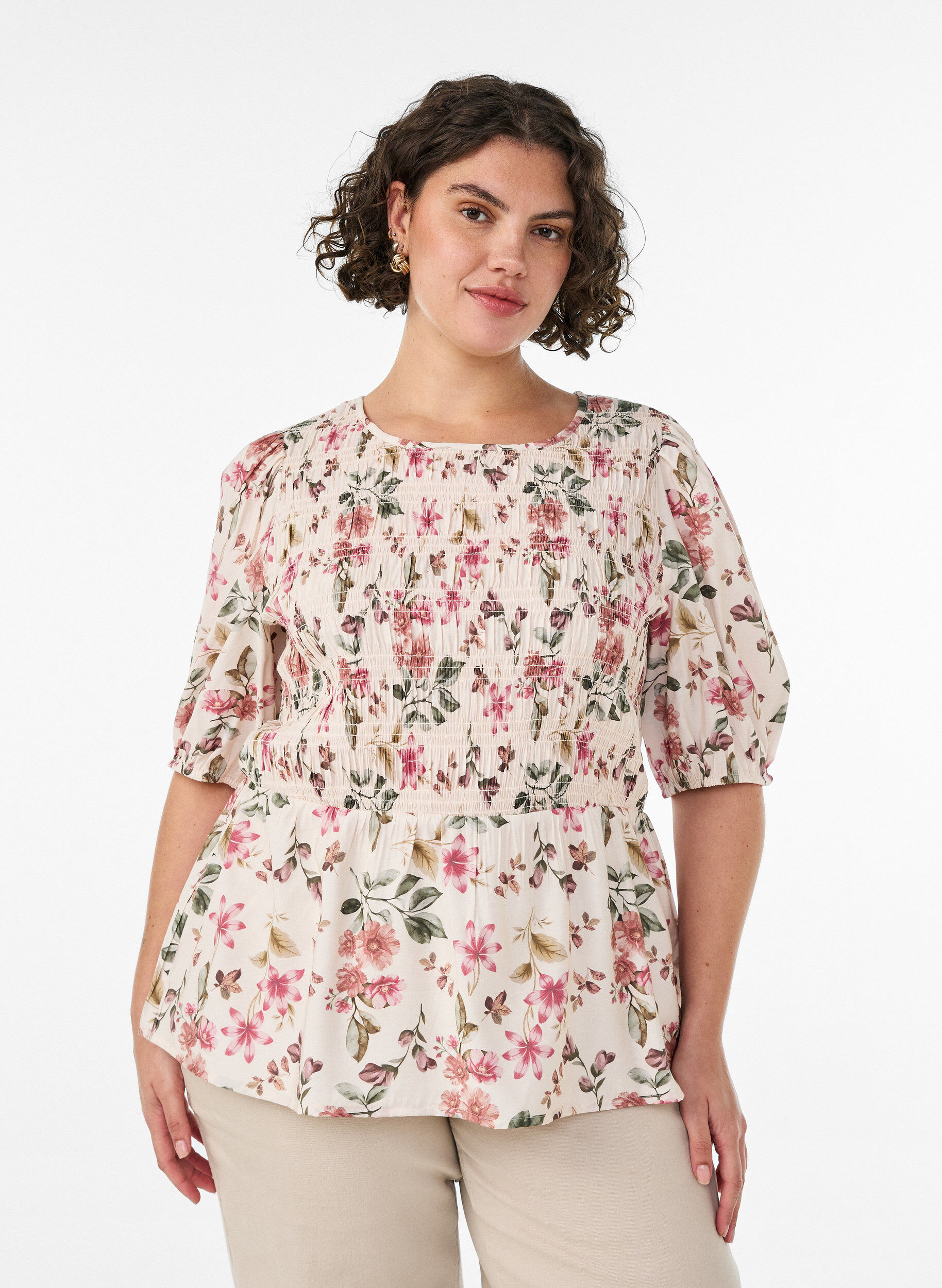 Zizzifashion Viscose blouse with smock and peplum effect, Vanilla, Model image number 0