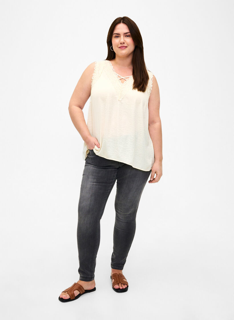 Top with lace and cross detail, White Smoke, Model image number 2