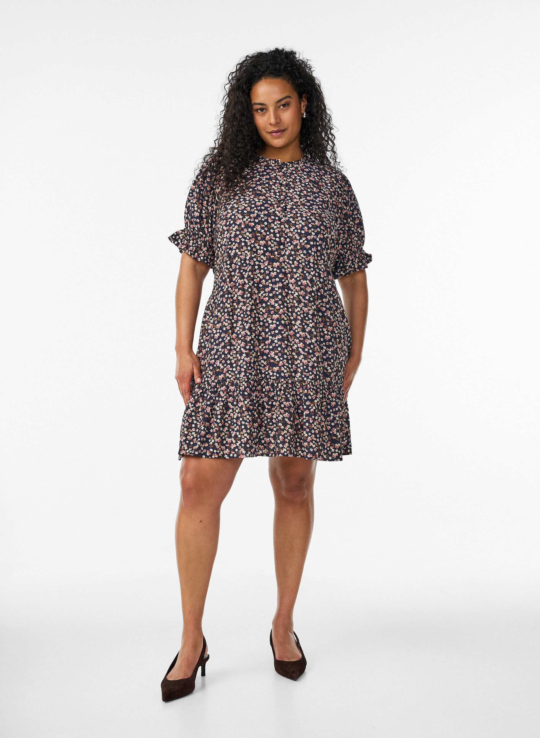 Zizzifashion Short viscose dress with ruffle details, Blue, Model image number 1