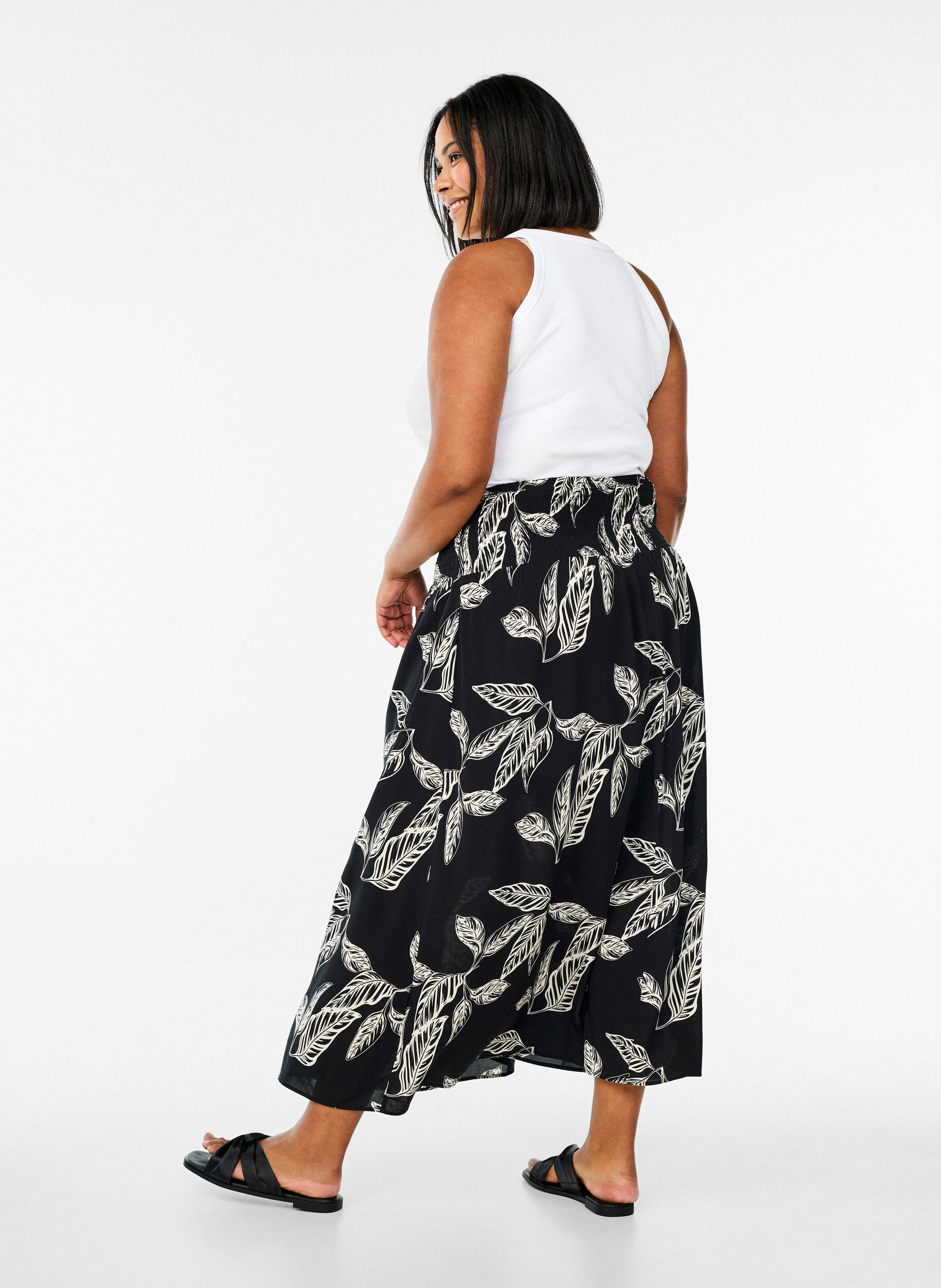 Zizzifashion Viscose maxi skirt with smocking, Black, Model image number 1