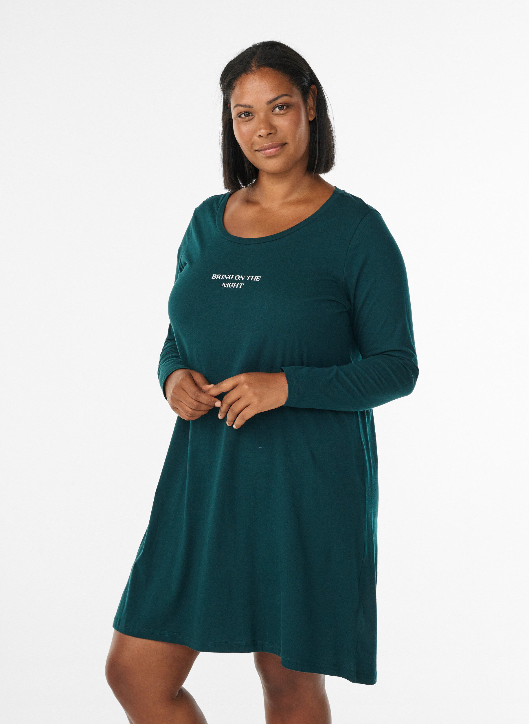 Long-sleeved nightgown in organic cotton, Green, Model