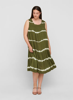 Printed midi dress in viscose, Ivy Green Batik, Model image number 2