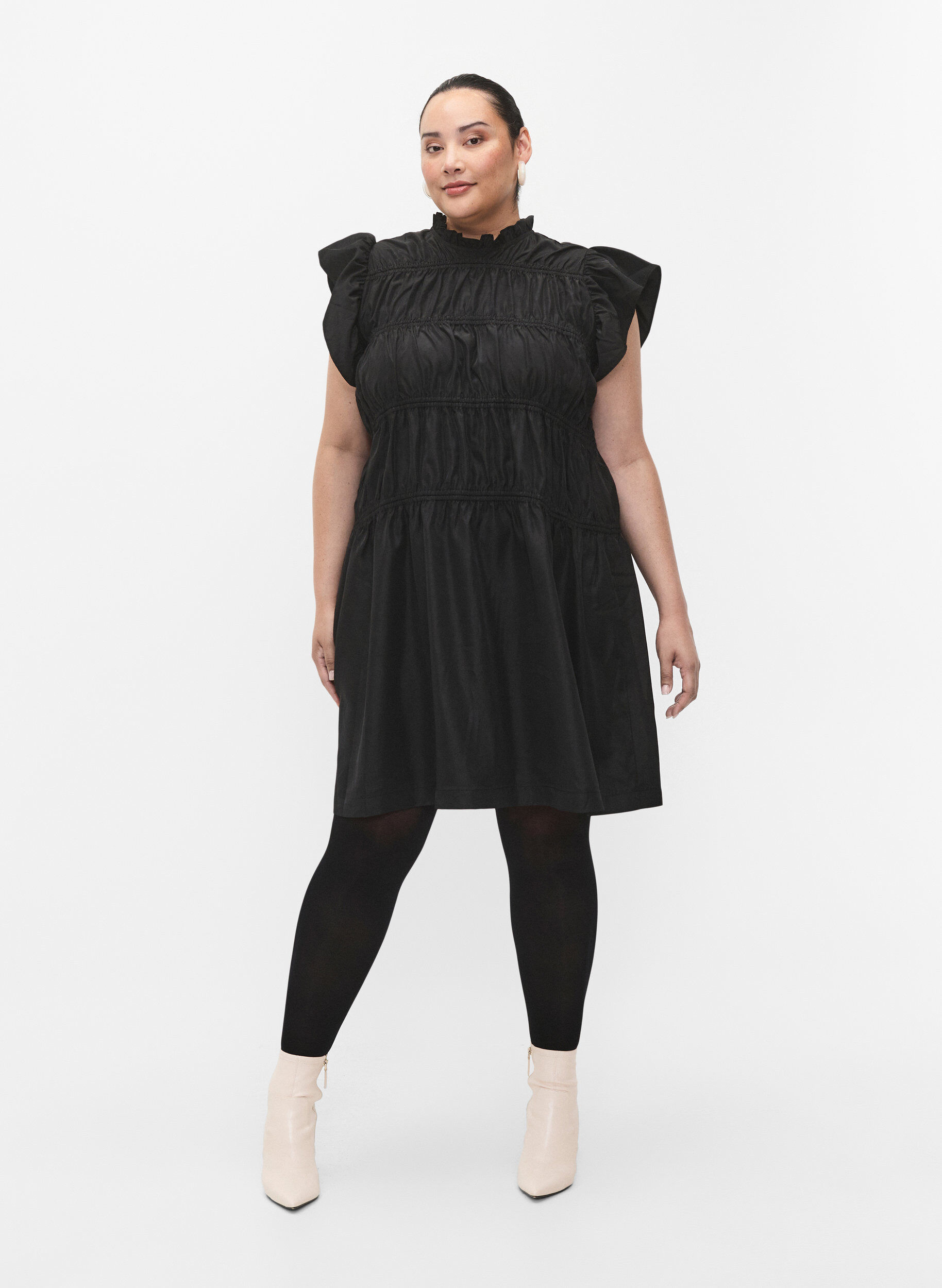 Zizzifashion Dress with ruffles and elastic cutlines, Black, Model image number 4
