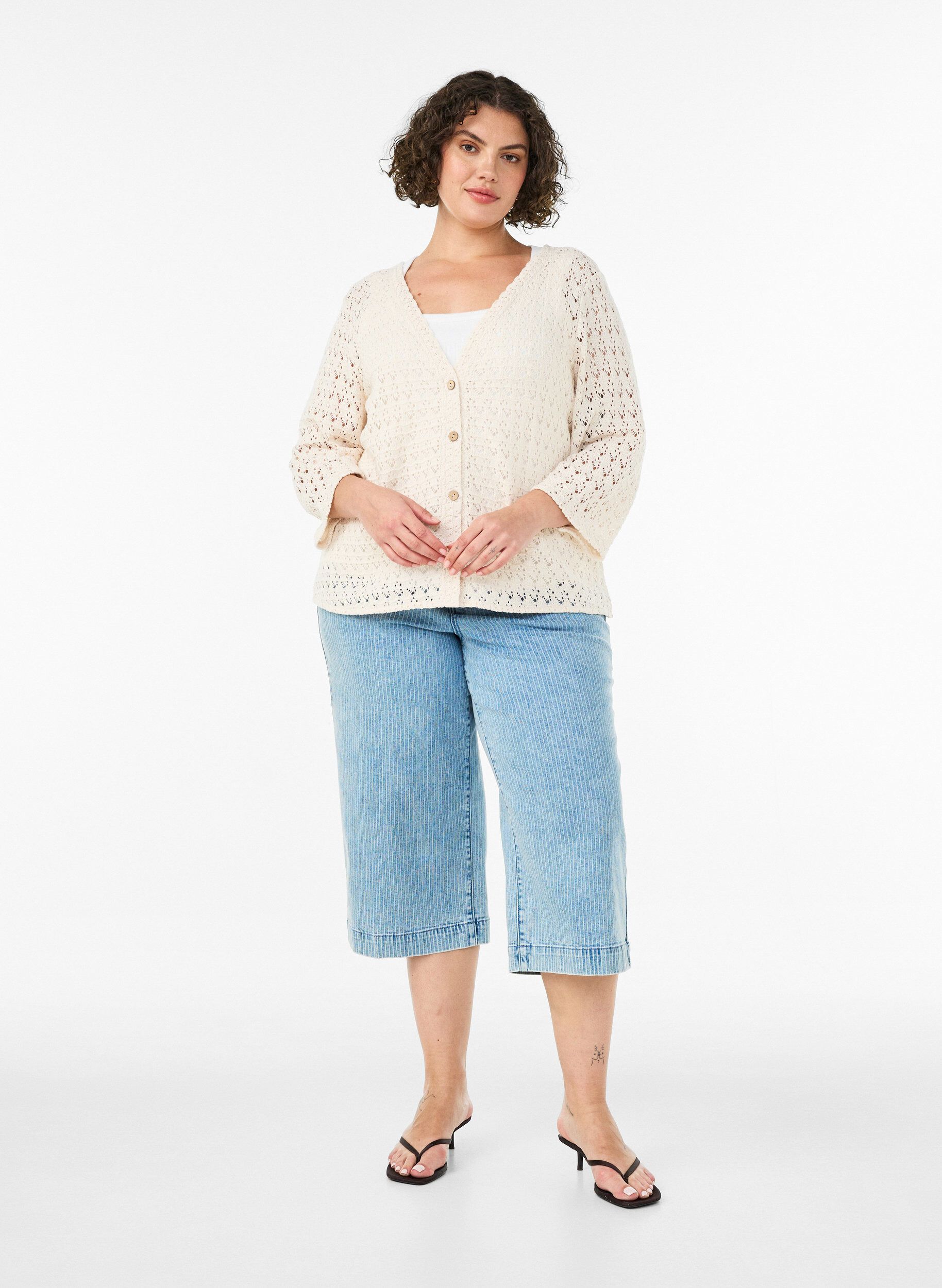 Zizzifashion Knitted cardigan with eyelet embroidery and a V-neck, Beige, Model image number 1