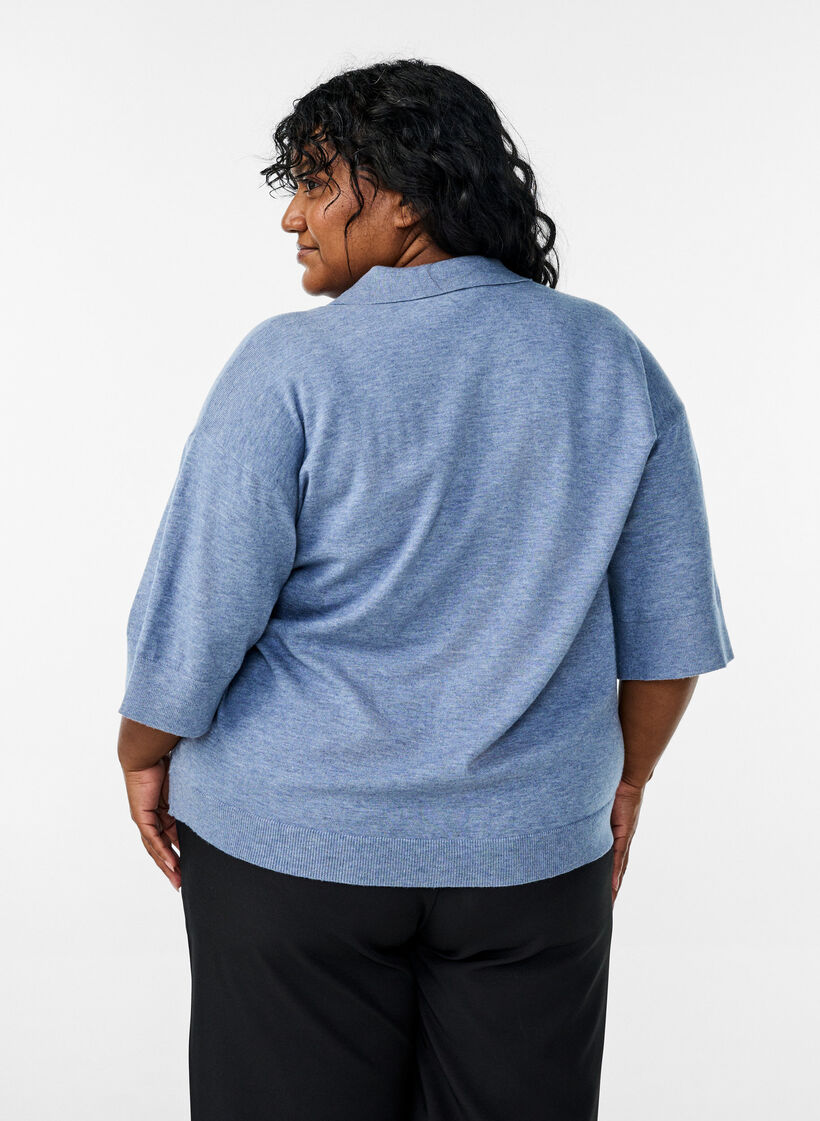 Knitted blouse with a collar and short sleeves, Blue, Model image number 2