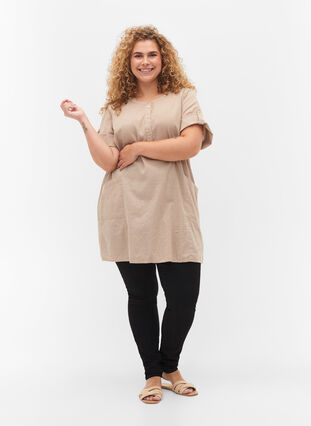 Short-sleeved cotton tunic with pockets, Simply Taupe, Model image number 2