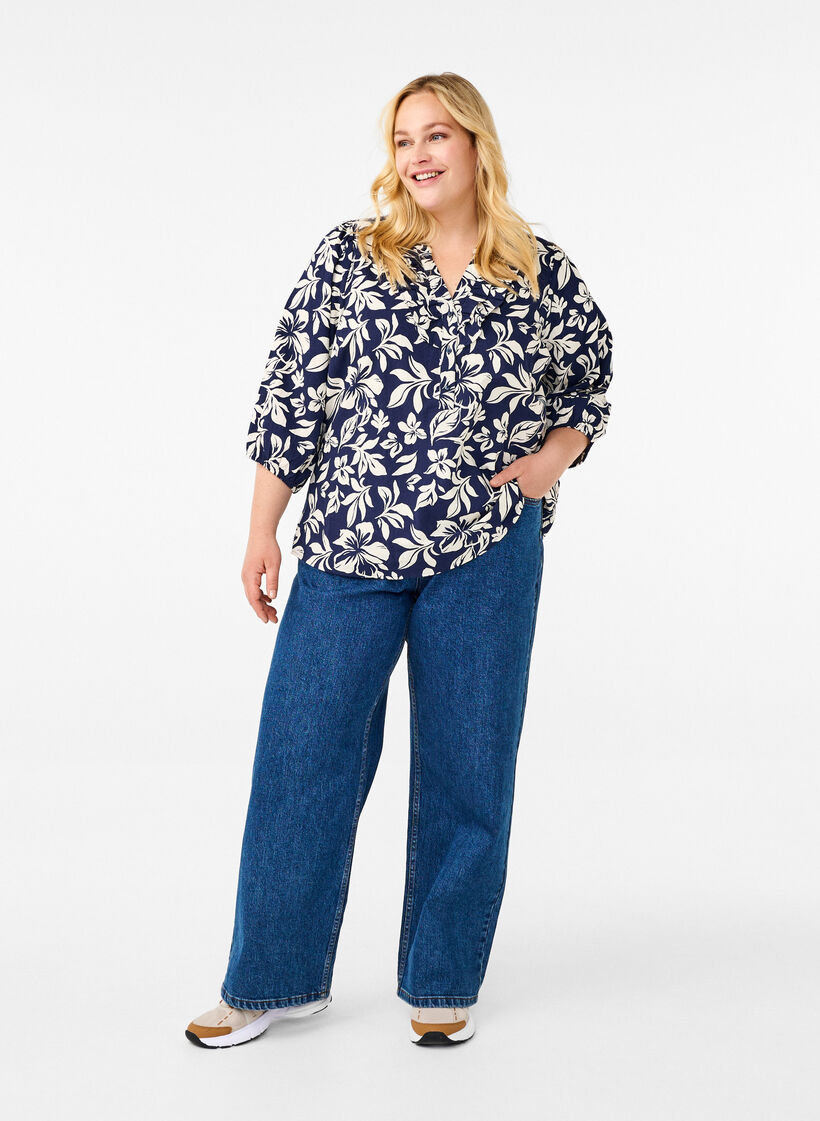 3/4 sleeve cotton blouse with print, Naval Academy Flower, Model image number 2