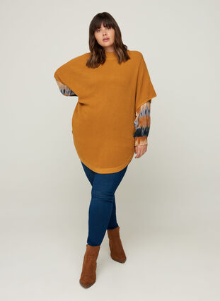 Short-sleeved knitted poncho with a high neck, Spruce Yellow, Model image number 3
