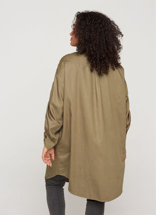 Long sturdy shirt with chest pockets, Kaki Green, Model image number 1