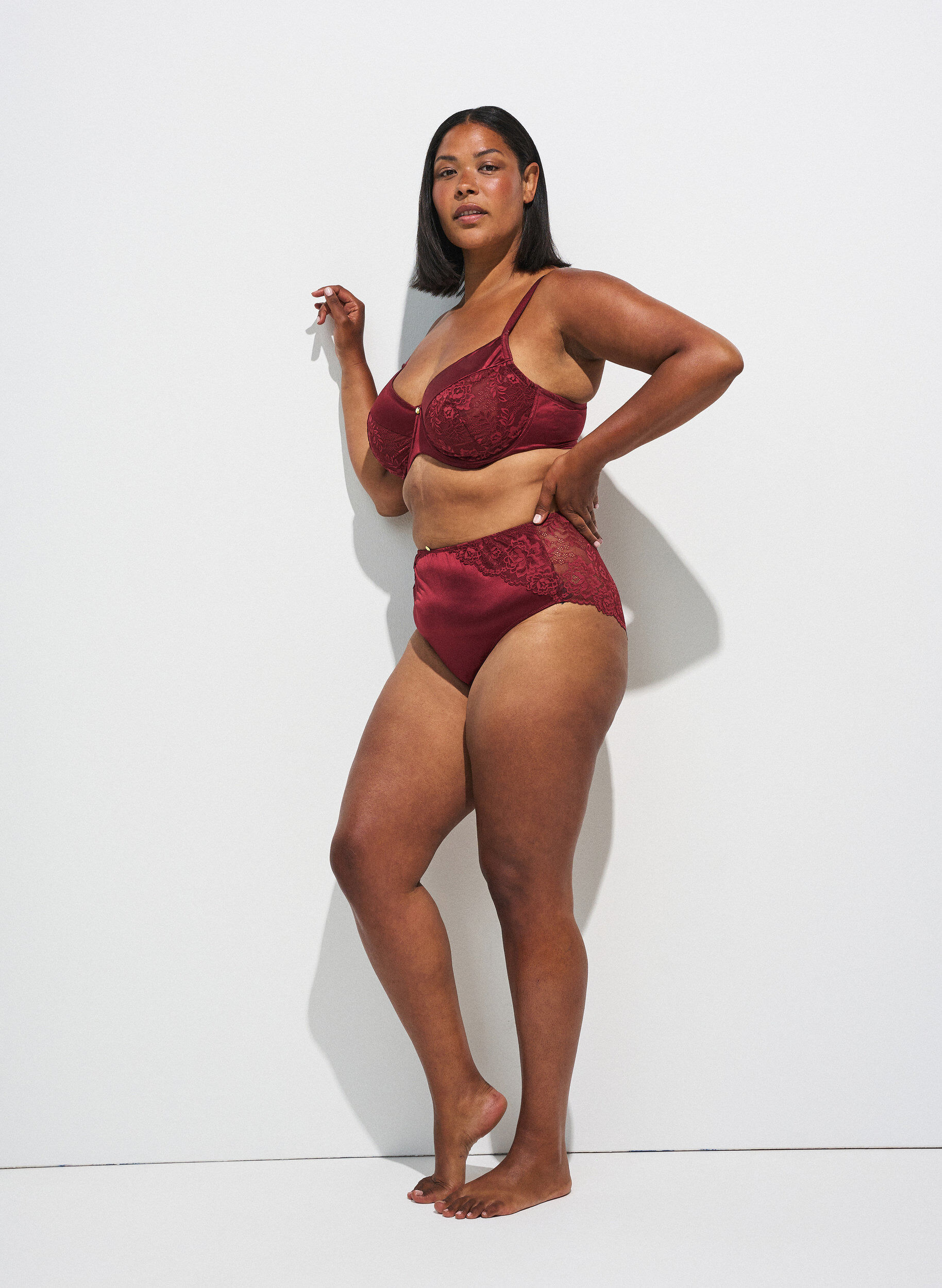 ZizzifashionPanties with lace and a bow detail at the back, Dark Bordeaux, Model image number 0